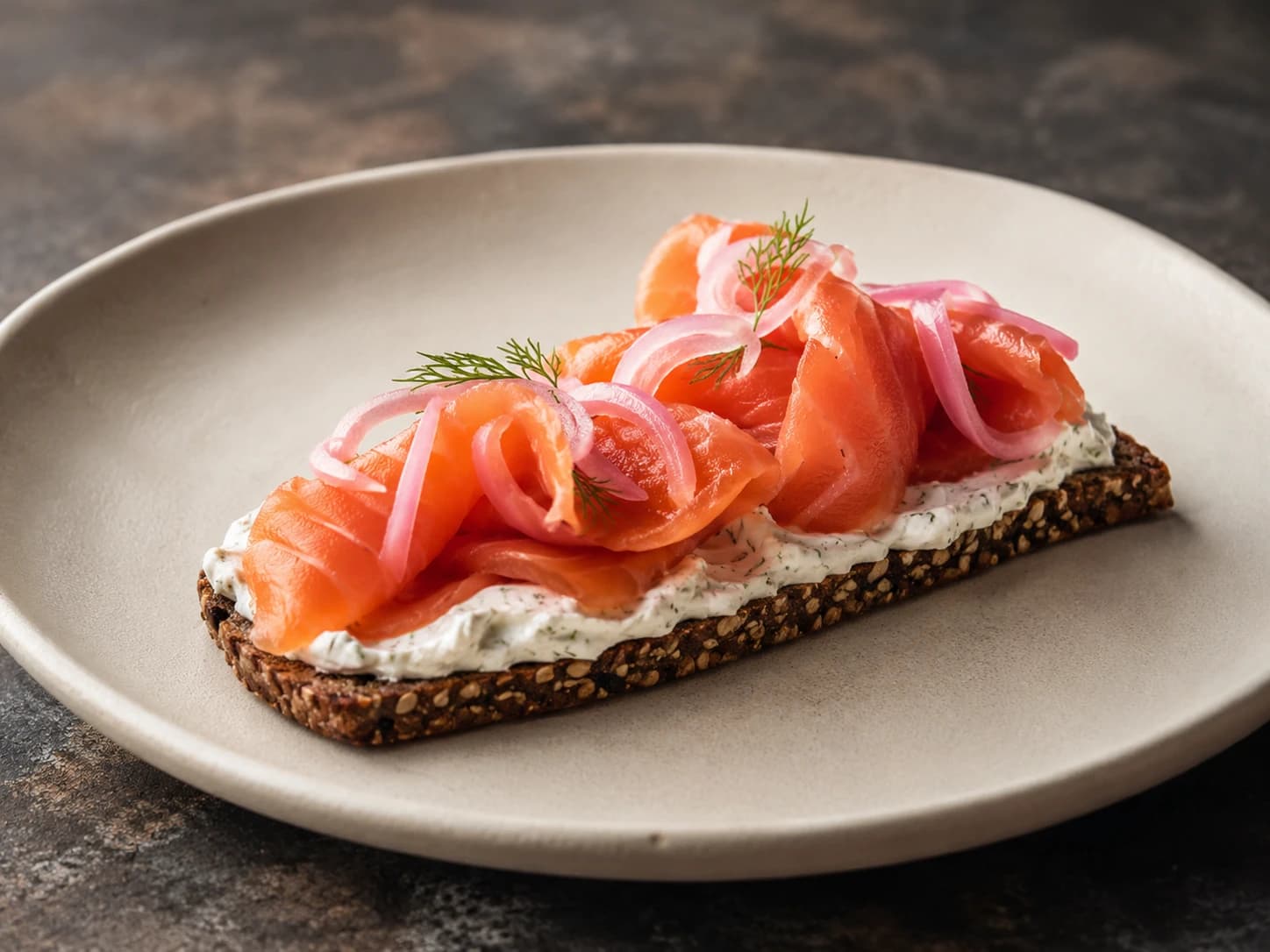 Smoked salmon, rye crisp, dill cream